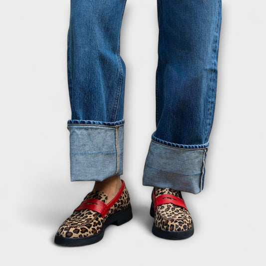 Liora – Round Toe Leopard Print Flats