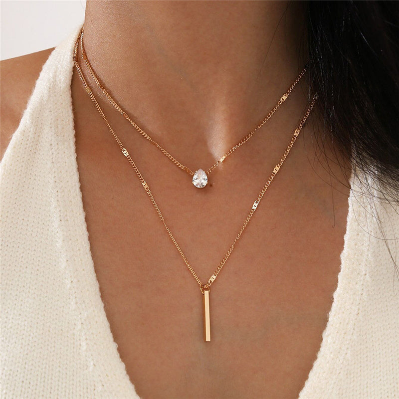 Gold Pendant Necklace Set with Neck Glitter