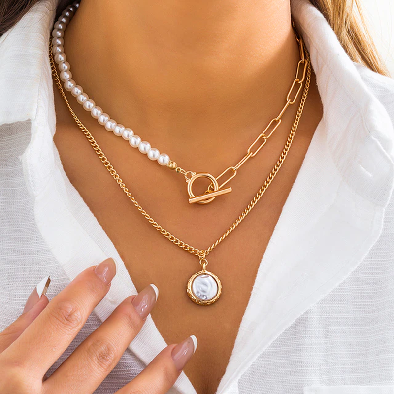 Elegant Layered Pearl Necklace – A Timeless Classic